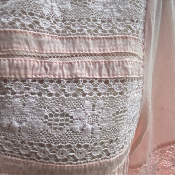 Velvet Evie Boho Lace Peasant Top - Picture 14 of 16